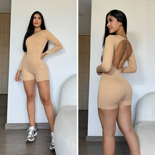 ENTERIZO SEAMLESS CORTO CLEO