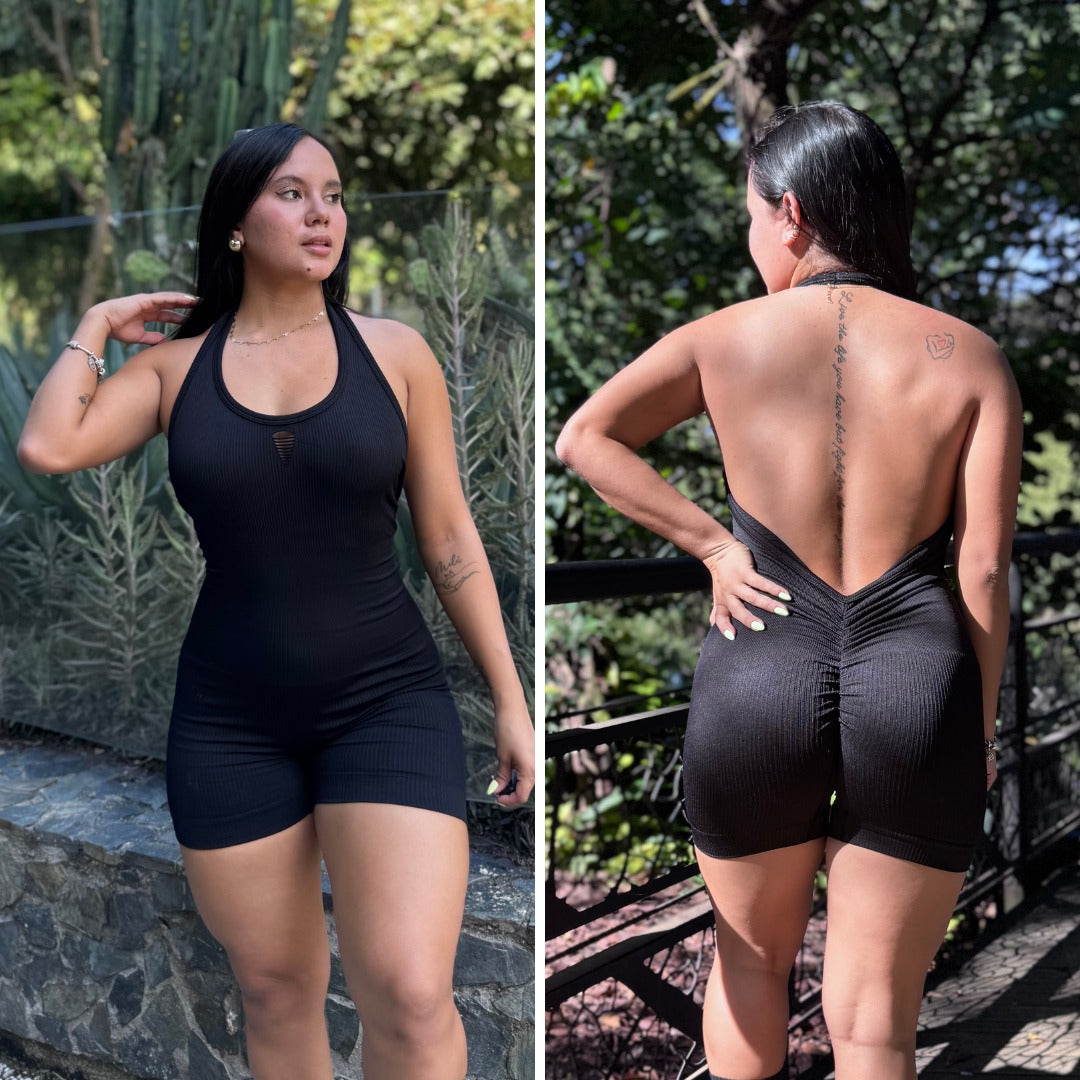 ENTERIZO SEAMLESS CORTO HALTER