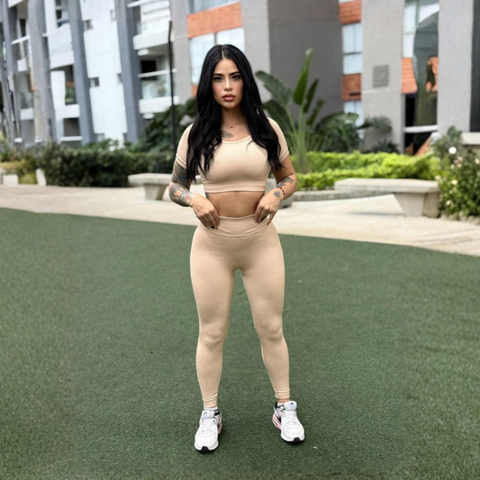 SET SEAMLESS LEGGINS + BLUSA