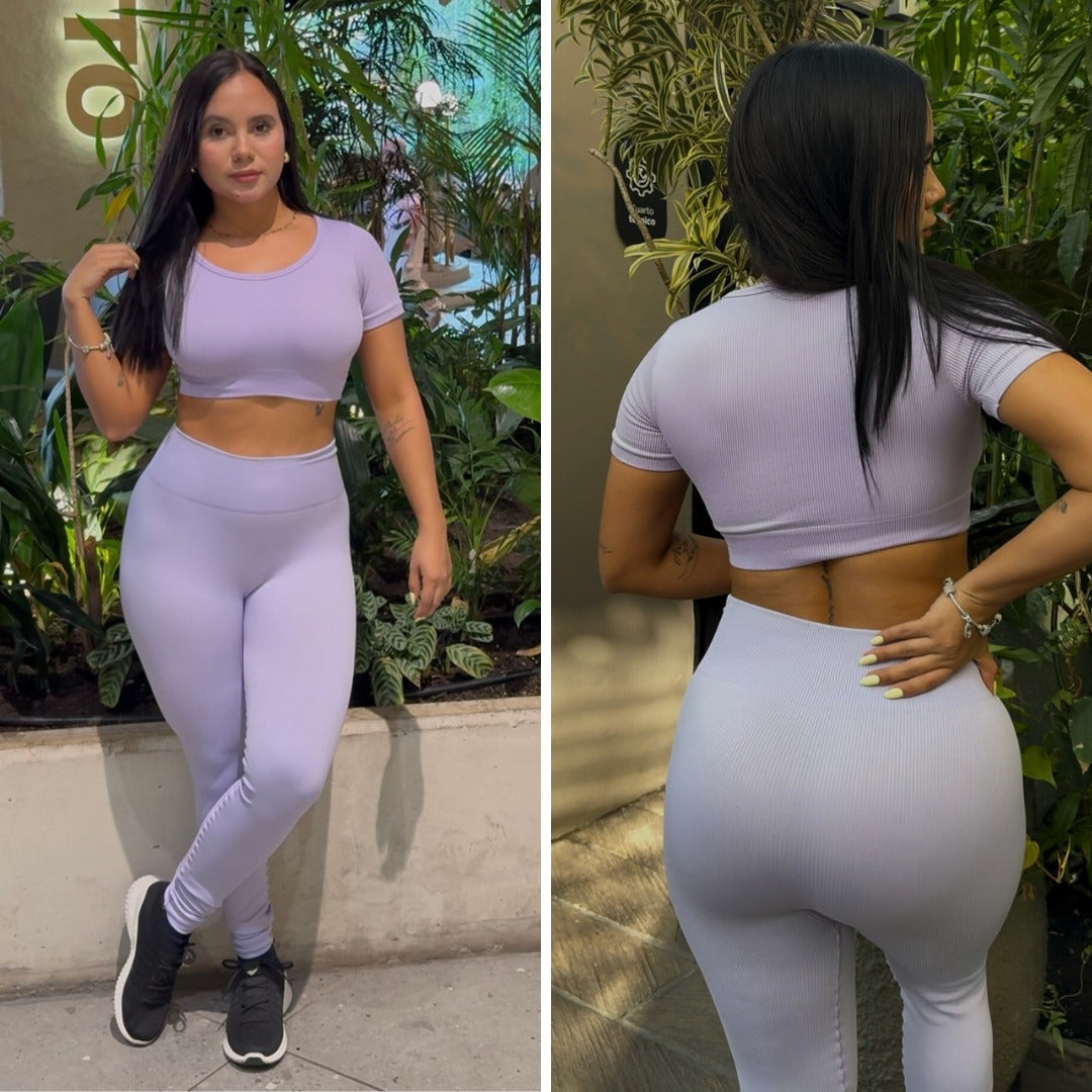 SET SEAMLESS LEGGINS + BLUSA